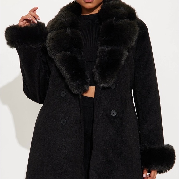 Elegant Black Faux Fur Trim Coat - Picture 2 of 2